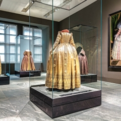 Blick in die Dauerausstellung "Kurfürstliche Garderobe" im Renaissanceflügel des Residenzschlosses Dresden, Foto: HC Krass